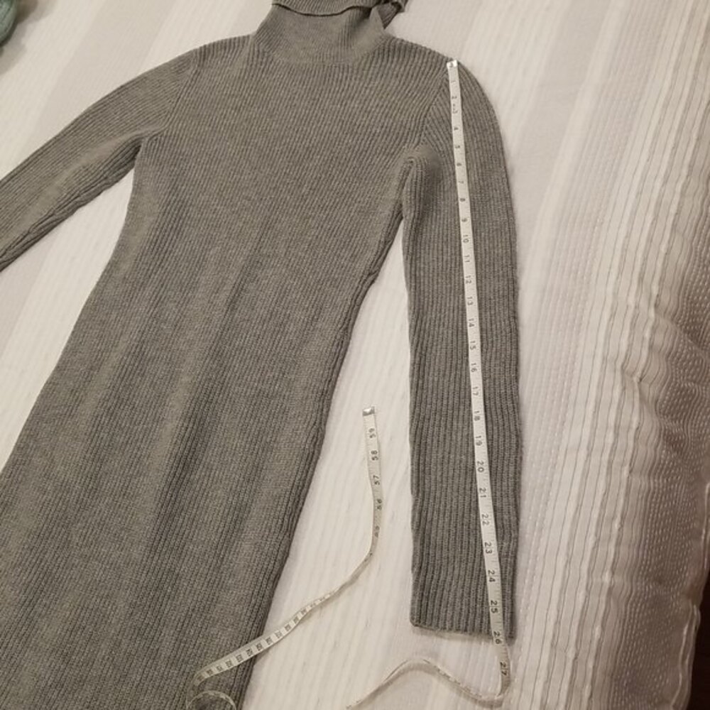 NWT Lulus Snuggled Up Light Grey Knit Turtleneck Midi Sweater Dress, XS - Picture 9 of 16